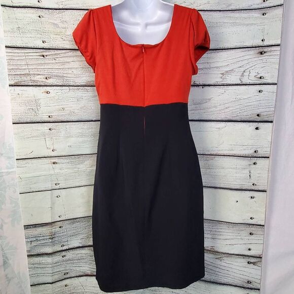Maurices Red Black Colorblock Sheath Dress 7/8 Cap Sleeve Back Zip Business Casu - Picture 1 of 6